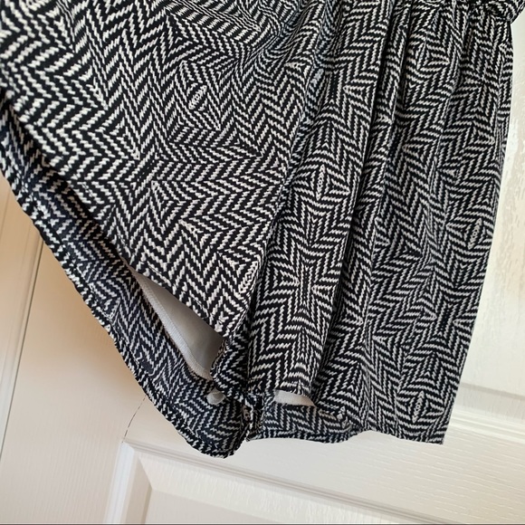 M Boutique Romper Black/White - Small - Picture 5 of 8